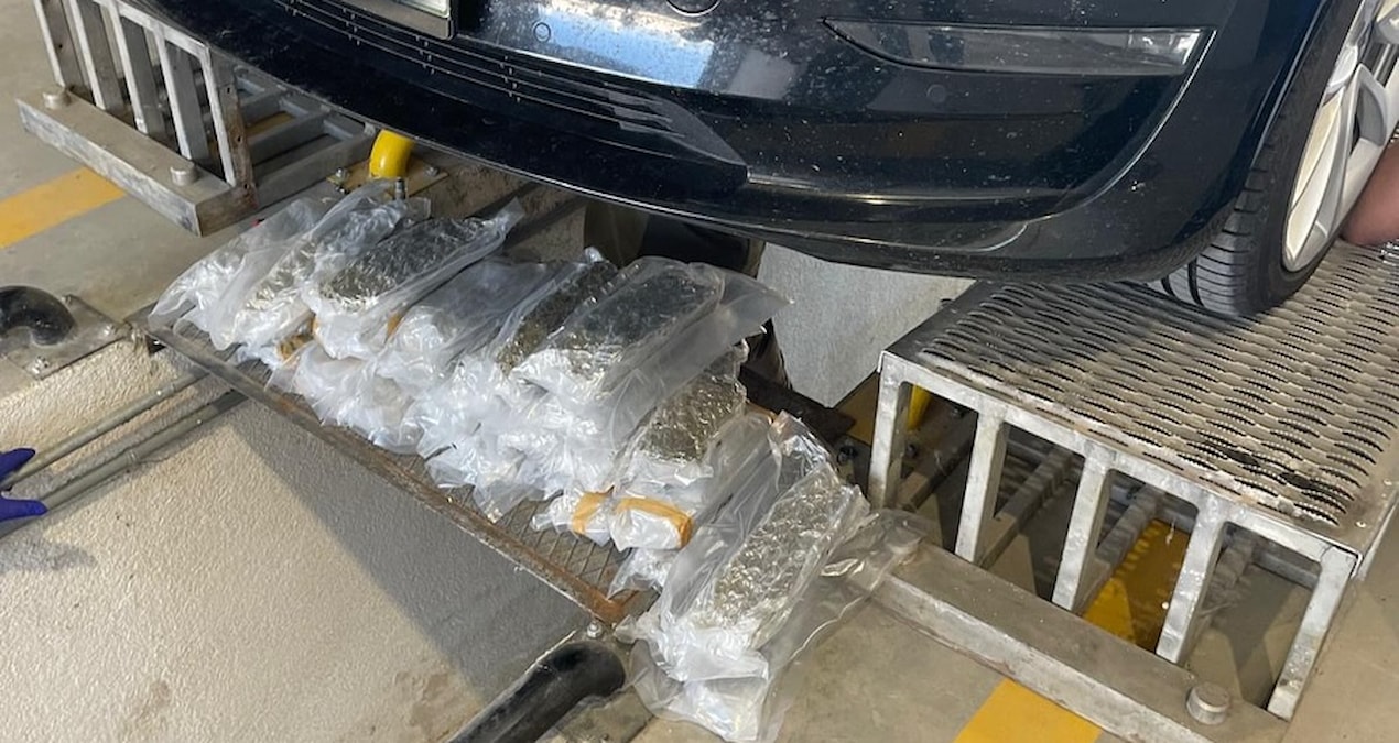 İstanbul’da bir araçtan 37 kilo uyuşturucu çıktı!