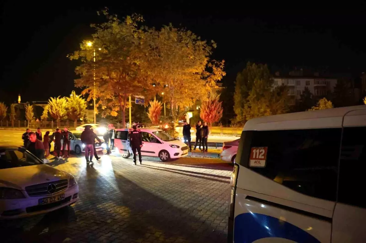 Nevşehir’de Kamyonet Kasasından Düşen Genç Ağır Yaralandı