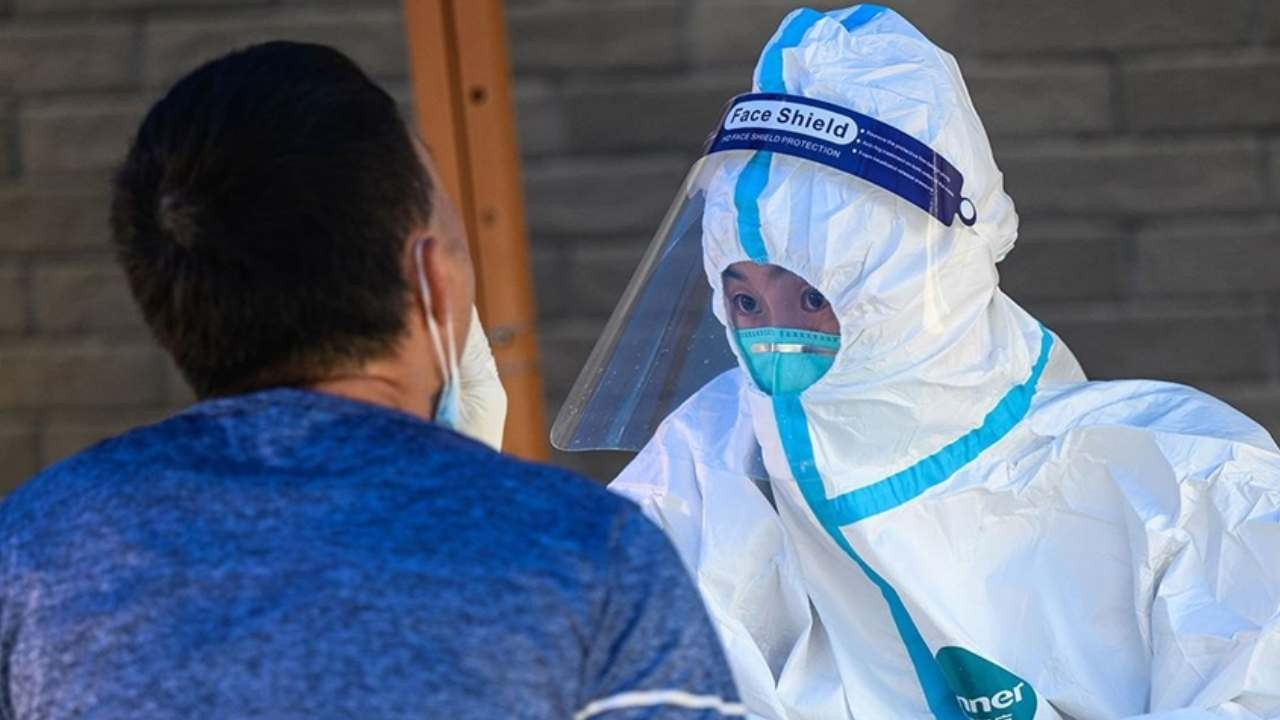 7 kez mutasyona uğradı: Yeni virüs küresel salgın endişesi yarattı