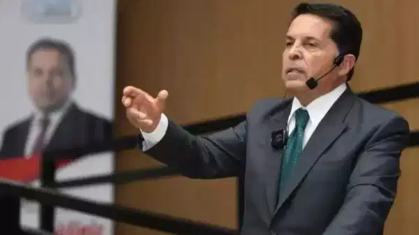 Ahmet Özer’den tutukluluk süreciyle ilgili açıklama: ‘Barışa kavuşma arzumuz demir parmaklıkları aşan bir güçtür’