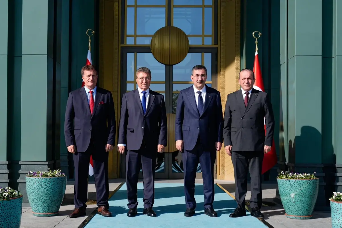 Cumhurbaşkanlığı Külliyesi’nde KKTC Başbakanı ile Görüşme