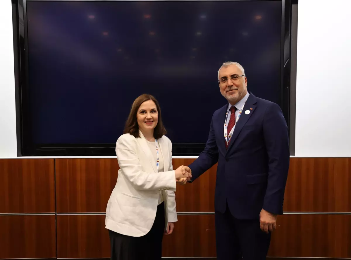 Vedat Işıkhan, Katar’da Finlandiya Sosyal Güvenlik Bakanı ile Görüştü