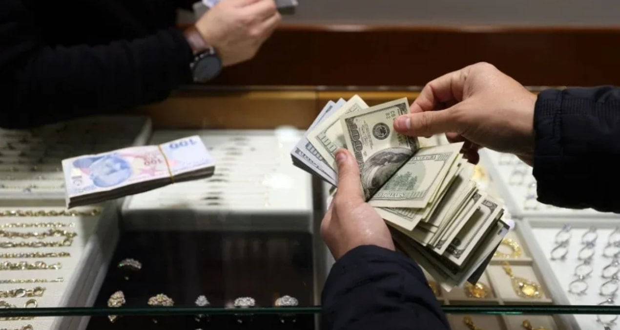 Dolar sahiplerine soğuk duş! Kapalıçarşı’da büyük panik başladı