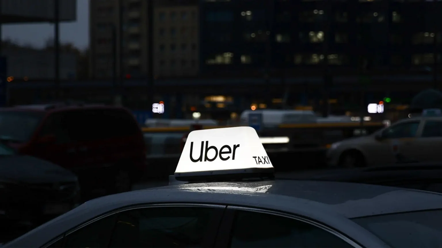 Uber, Orta Doğu’da sürücüsüz taksi dönemini başlatıyor