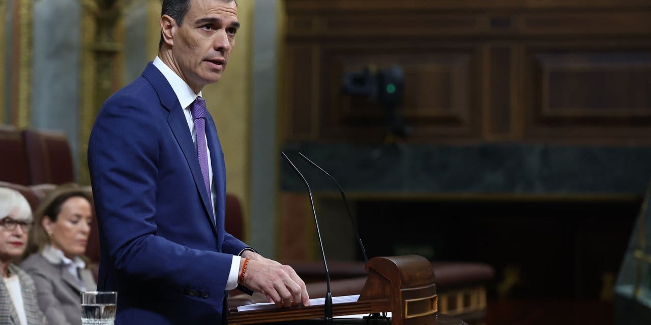 İspanya Başbakanı Sanchez: Maduro rejimi gibi hukuksuz müdahaleyi de tanımıyoruz