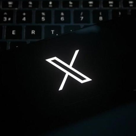 X’te deepfake krizi. Grok’un fotoğraflarınızı “bikinili” yapmasını engellemek mümkün mü?