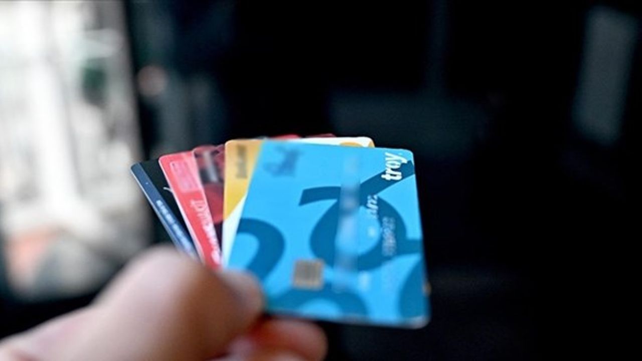 Kredi kartı limiti artırma vaadiyle milyonluk dolandırıcılık: 2 kişi tutuklandı