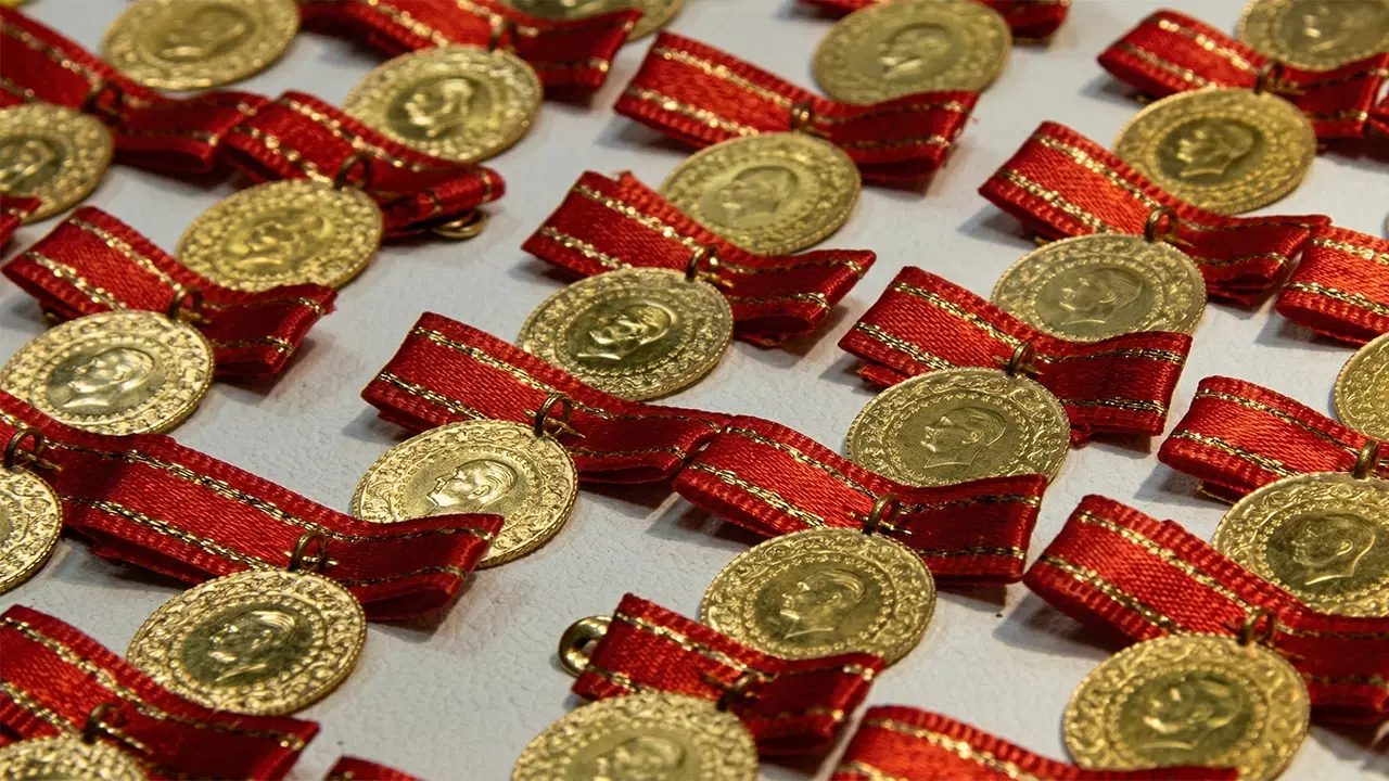 Altın Fiyatları Haftaya Düşüşle Girdi: 27 Nisan 2026 Güncel Değerler
