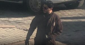 silahlara-merakim-yok-demisti-mustafa-turkay-sonelin-silahli-fotografi-ortaya-cikti-zkXlhjsY