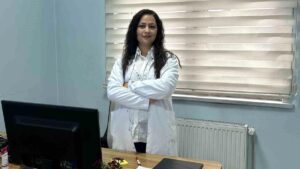 Deniz Yavuzyılmaz, Parti Savunmasında Hortumla Karşılık Verdi: Polis Müdahalesi Sert Oldu