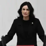 ogrenciler-cimere-sikayet-etmis-akpli-vekilin-oglu-okula-silahla-gitti-iddiasi-srIbwWdn