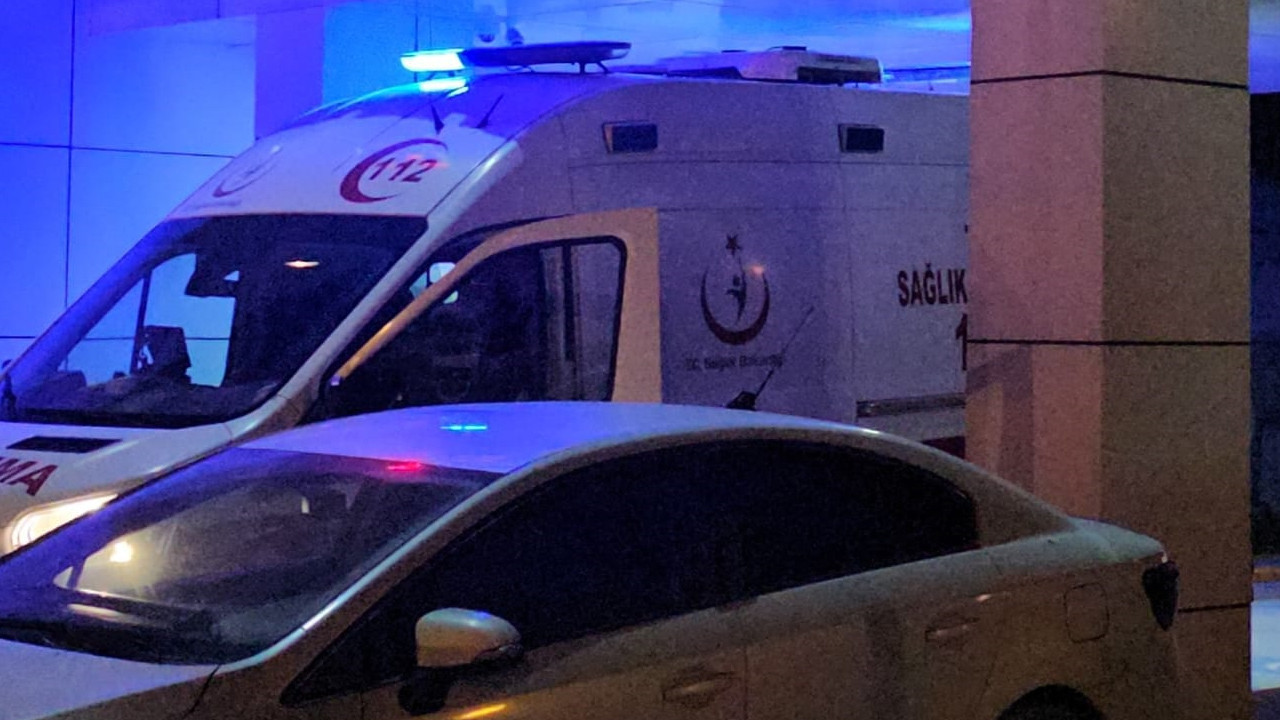 Kapalı Havuzda Yüzme Sırasında Kalp Krizi Geçiren Kadın Hayatını Kaybetti