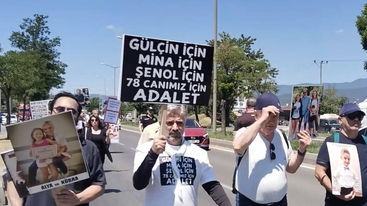 Boludan ankaraya 78 can icin adalet yuruyusu bakanlik yetkilileri yargilanmali onlarin yanina birakmayacagiz CVecACdk